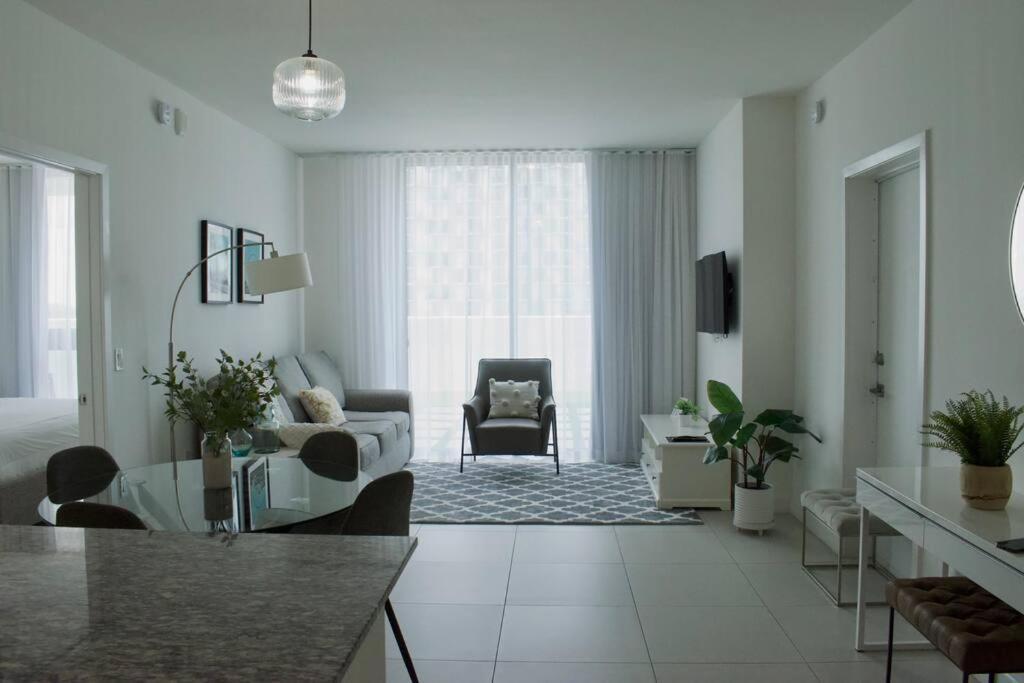 Luxury In Doral Miami, 1 Bd Apartamento Miami